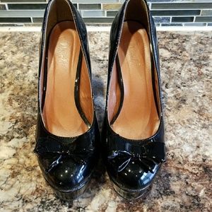 COPY - Bow-front Heel